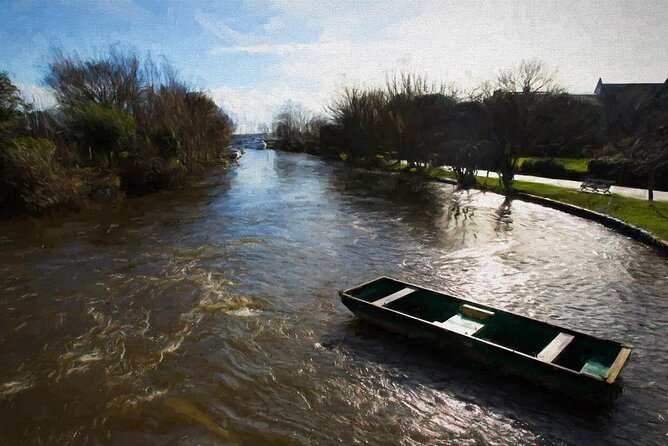 1:1 Private Paddleboarding Tour For Beginners on The River Avon - Key highlights you’ll feel right away