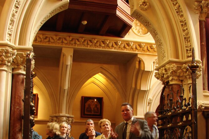 1.5-hour Oxford City and University Walking Tour - Price and value: $38.14 with entrance fees included (with one reality check)