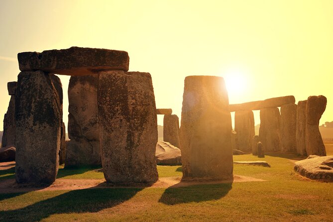 2-Day Windsor, Stonehenge, Bath & Oxford Tour Including Admission - Value and Price: What Your Money Covers