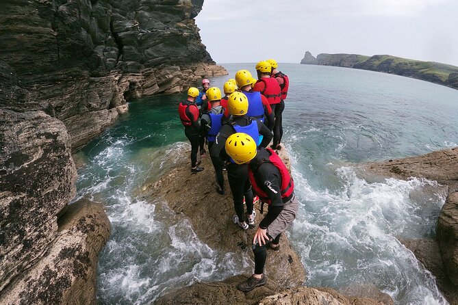 2-Hour Coasteering Adventure Near Bude - Who this coasteering experience fits best