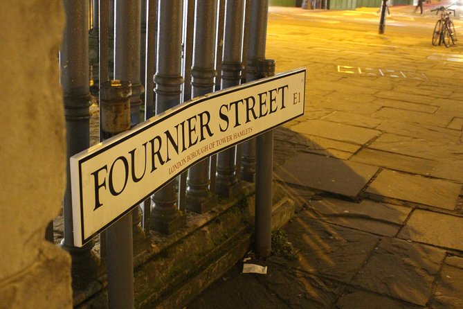 2-Hour Jack the Ripper Small Group Walking Tour in London - How the 2-hour pace works (and what to wear)