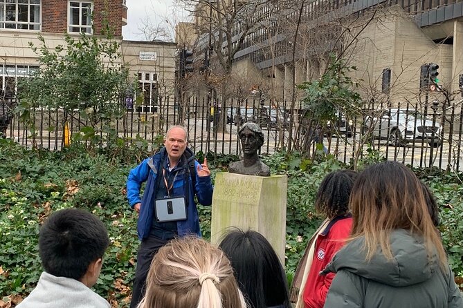 2-Hour Private LGBTQ+ History Tour of London with a Licensed Guide - Stop 1: Bloomsbury as an LGBTQ+ timeline, from art circles to gender affirmation
