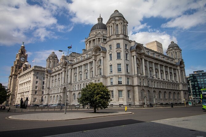 2-Hour Private Liverpool Walking Tour - The Three Graces and Museum of Liverpool: architecture and a snapshot lesson