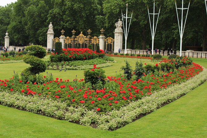2 Hour Walking Tour from Buckingham Palace to Big Ben - St James’s Park break: wildlife, toilets, and a reset