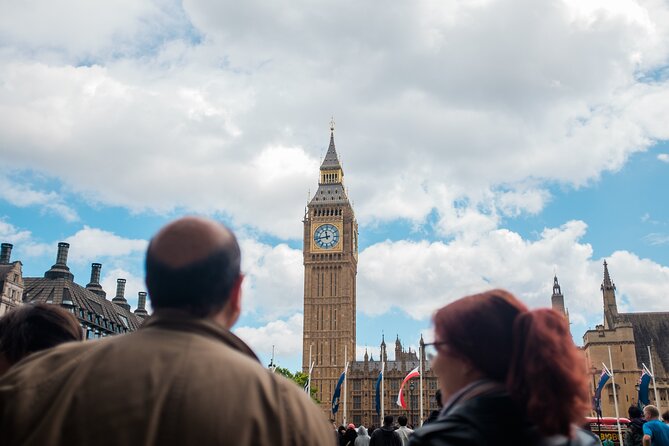 3-Hour Private Guided Walking Tour of London - Trafalgar Square to Covent Garden to Leicester Square: London’s public stage