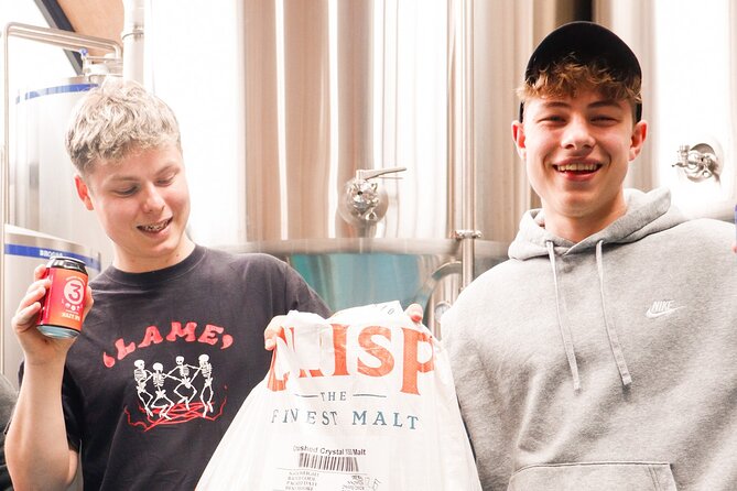 3 Locks Brewing Company Tour and Tasting Experience in Camden - Inside the brewhouse: the beer from the tank stop