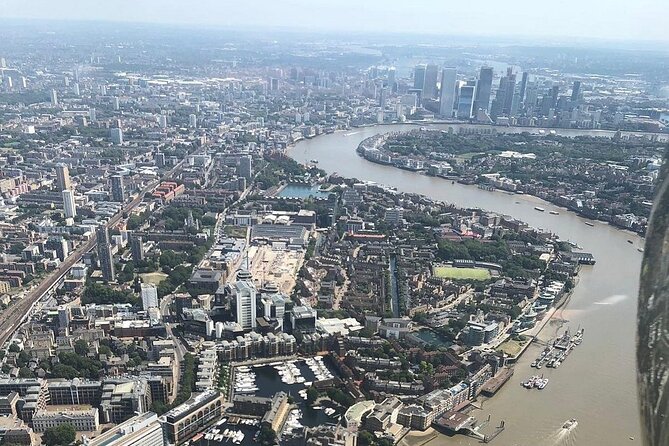 35 minute London Sightseeing Flight for 2 with Champagne - Booking timing: when you fly and why it helps your plans
