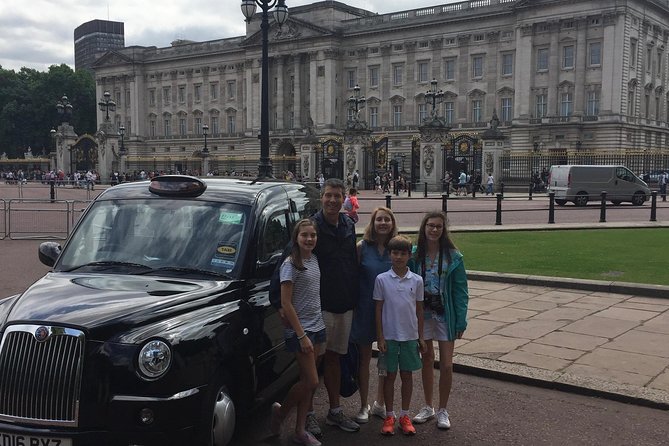 4 hour London Private Tour, with your own Black Cab Tour Guide - Buckingham Palace: the working symbol of the monarchy