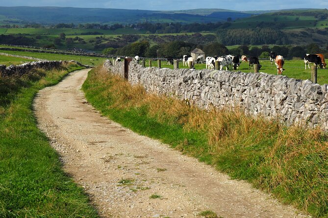 6hr Small Group Peak District eBike Tour - The 6 hour rhythm: short rides, frequent looks, easy stopping