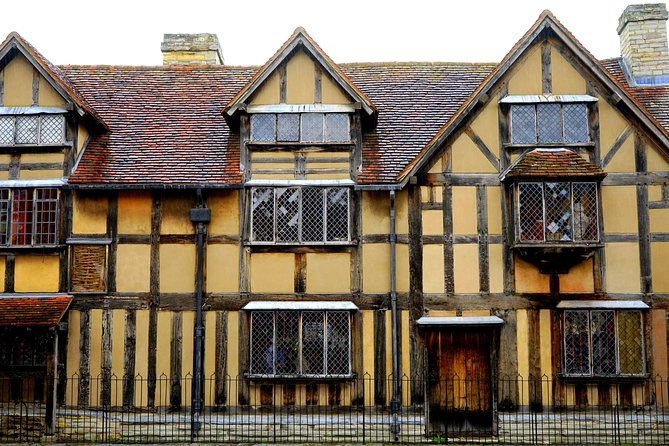 7 Day Tour Exploring England and Scotland starting from London - Gretna Green and Lake District: Runaway Marriage Lore to Windermere Options
