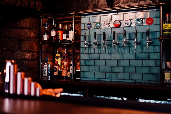7 Hours Pub Tours in Peak District - Coach comfort, timing, and why pre-orders keep the fun flowing