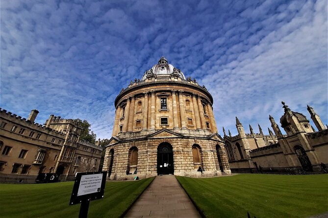 90 Minute Classic Walking Tour of Oxford - Carfax Tower Views, Queens Lane Lore, and Backstreet Oxford