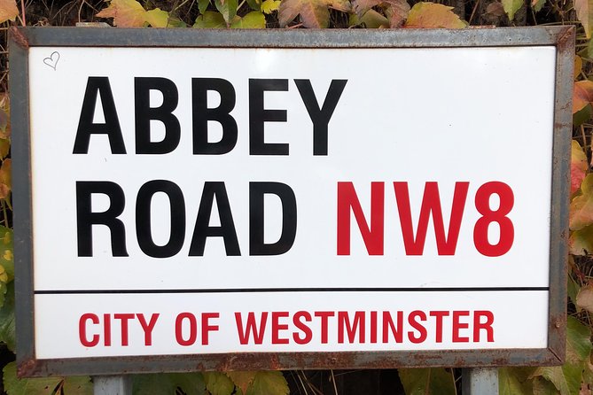 A Beatles London taxi tour and sightseeing experience - A Beatles day that runs on time, not transit stress