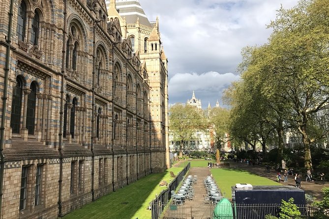 A Day at the Museum - Natural History Museum London - Meeting points that keep your day simple: Cromwell Road, Parliament Square, London Eye