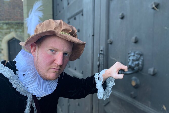 A Historical tour of Warwick with Queen Elizabeth's Secret Lover - A two-and-a-half-hour Warwick walk with a royal twist
