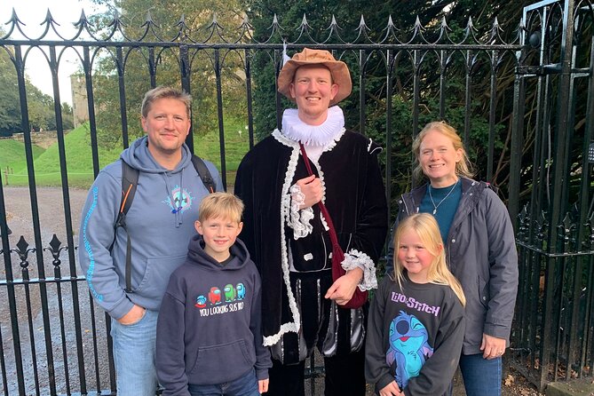 A Historical tour of Warwick with Queen Elizabeth's Secret Lover - Meeting at 5 Mill St, then getting your bearings quickly