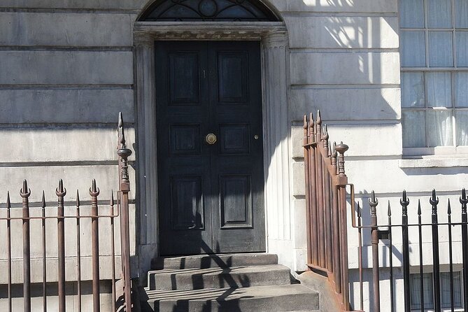 A Muggle's Guide to Harry Potter Walking Tour in London - What the guides do best on this route