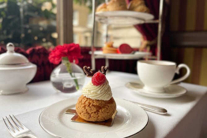 Afternoon Tea at The Rubens at the Palace, Buckingham Palace - Service and seating realities: attentive help, but know the risks