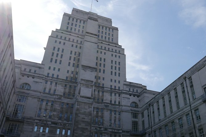 Agatha Christie London Walking Tour - The guide matters: Rory, Jonathan, Spencer, and what to look for