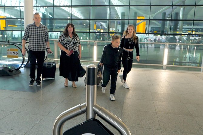 Airport Coach Service from Oxford to Heathrow - On-Time Performance and Helpful Staff: What to Expect in Practice