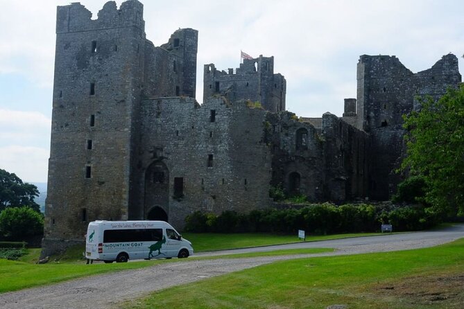 All Creatures Great & Small tour from York - Skipton for lunch and market browsing