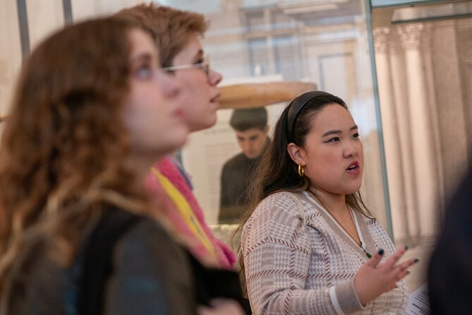 Ashmolean Museum Tour - by Uncomfortable Oxford™ - Where it starts: Statue Gallery meeting and first impressions