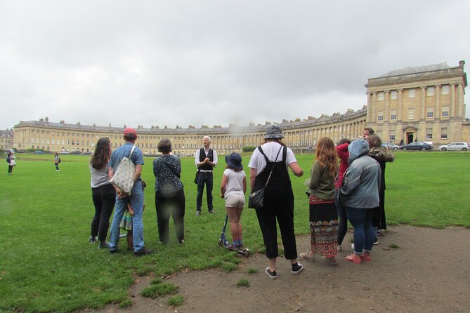 Bad of Bath fun Walking Tour of Bath - No. 1 Royal Crescent: when respectability has sharp edges