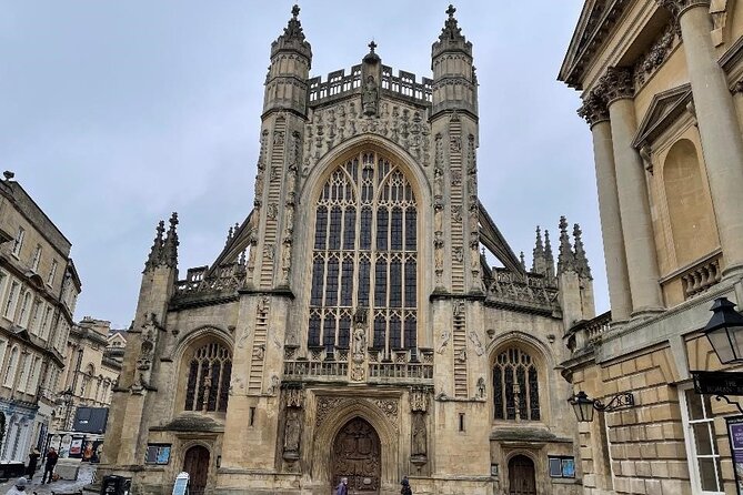 Bath Public Walking Tour including Bath Abbey - Guides, pace, and hill reality (what to expect day-of)