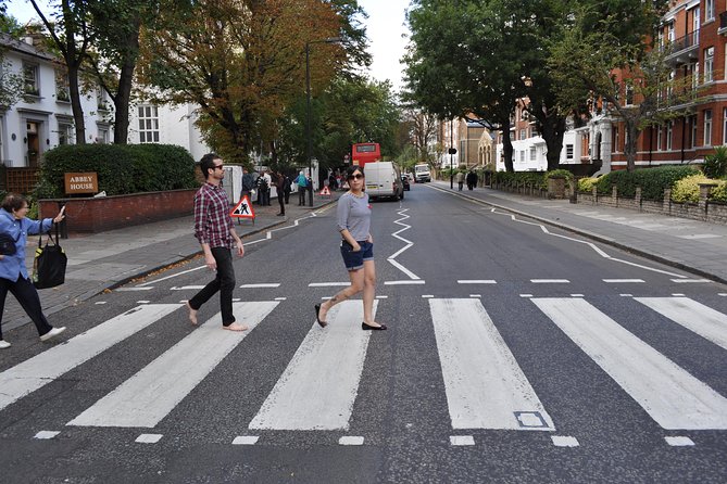 Beatles Evening Tour of Central London - The Abbey Road crossing stop: where the famous photo fits into the story