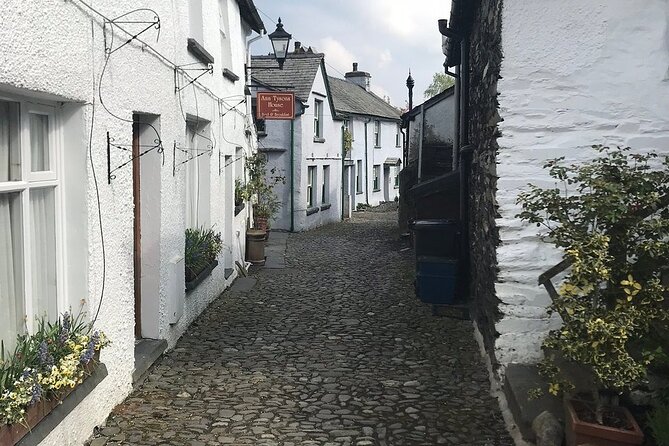 Beatrix Potter: Morning Half Day with an Expert Guide - includes entrance fees - Comfort and Logistics That Actually Matter on a Small-Group Tour