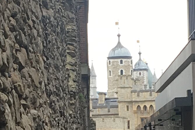 Bespoke London Black Taxi Tours - Tower Bridge and Horse Guards Parade: government London, with photo-friendly timing