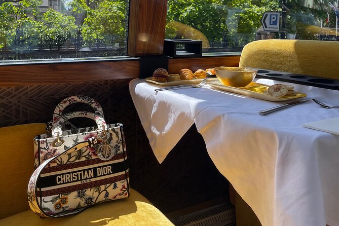 Best of London by LE GRAND - London's Luxury Bus Tour - Onboard comfort that makes a short tour feel smooth
