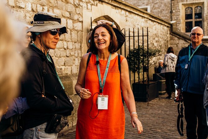 Best of London Tour - Crown Jewels, River Cruise & History Walk - Tower of London free exploration: what the guide does and what you control