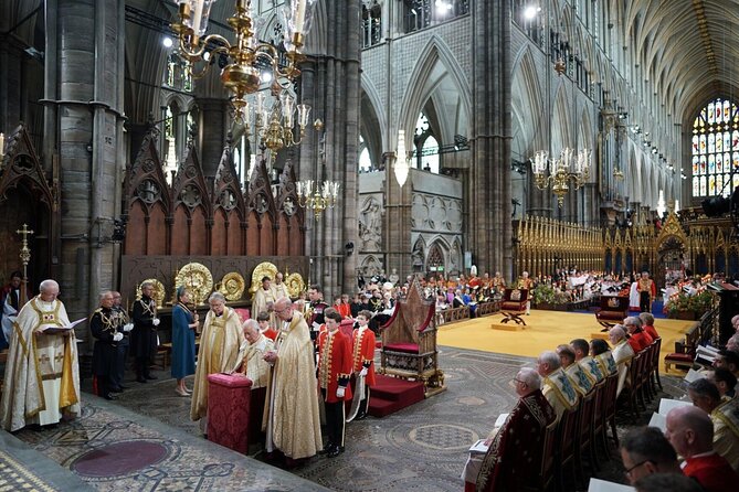 Best of Westminster Abbey with Upper Gallery & Buckingham Palace - Houses of Parliament from the outside: impressive scale, no ticket required