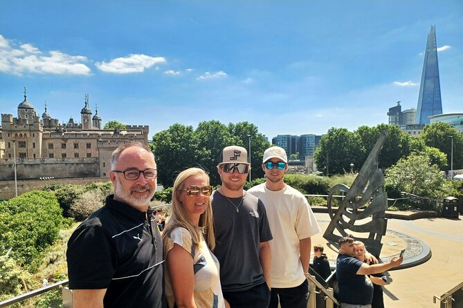 Black Cab Tour of London - Premium Sightseeing Taxi Tour - Why a private Black Cab half-day tour beats hop-on hop-off