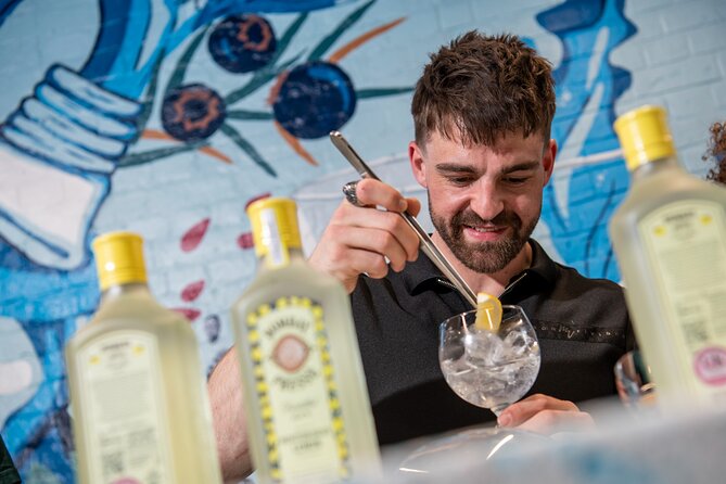 Bombay Sapphire Gin Distillery Tour and Cocktail - The cinema room intro: what you watch before you walk