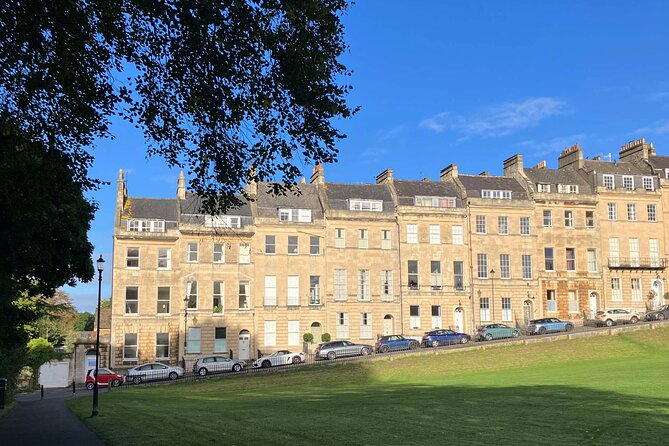 Bridgerton’s Filming Locations in Bath Audio Guide - The square and promenade sections: where the show finds symmetry