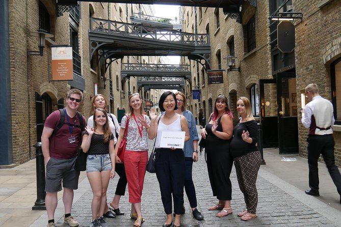 Bridget Jones Walking Tour of Locations - Royal Courts of Justice and the Zebra Crossing Detail