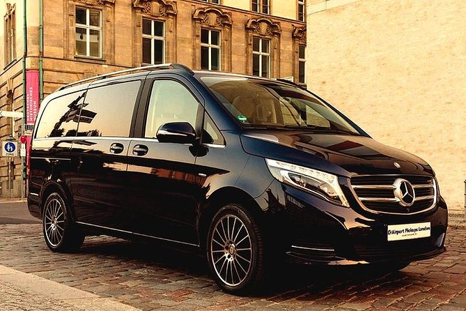 Brighton to Heathrow Airport private taxi transfers - Brighton to Heathrow by private car, not the stress of trains
