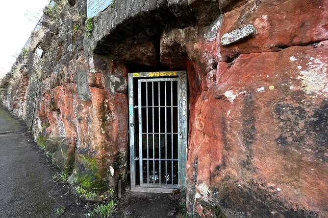 Bristol Harbourside Self-Guided Walking Tour - From St Mary Redcliffe to Redcliffe Caves: geology meets church history