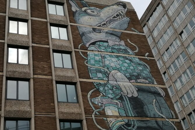 Bristol Street Art: Banksy Exploration Game and Tour - Stop 1: El Mac’s Clothed with the Sun, photoreal style and a human story
