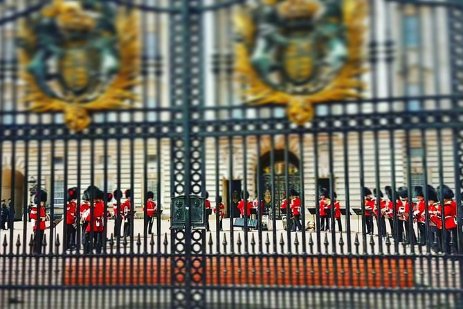 British Royalty walking tour including The Changing Of The Guard! - Royal House and the St James and Westminster Palaces Connection