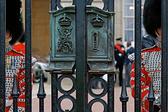Buckingham Palace and Vintage Bus Tour of London - Value check for $59: what you’re paying for