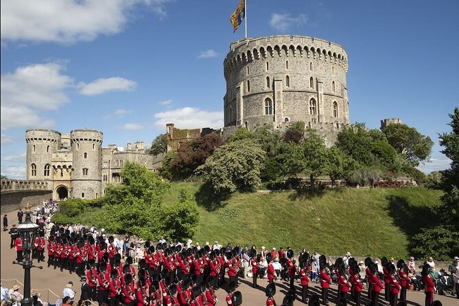 Buckingham Palace and Windsor Castle Escorted Tour from London - Should you book it, or skip it?