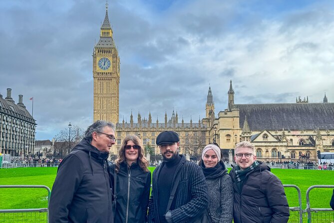 Buckingham Palace & Changing of the Guard Experience - A 2-Hour Royal Hits Tour That Actually Keeps Time for You