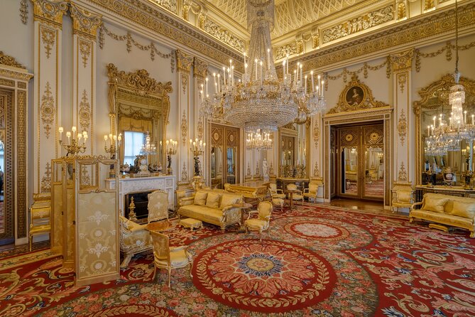 Buckingham Palace Entrance Ticket & British Royalty Guided Tour - Who should book this tour, and who should skip it