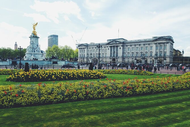 Buckingham Palace Visit & Changing of the Guard Walking Tour - A Small-Group Buckingham Palace Walk That Gets You Close to the Action