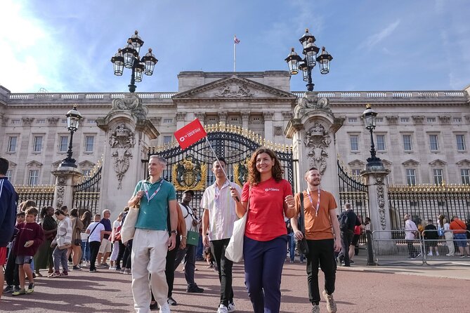 Buckingham Palace: Walking Tour with Entry & Audio Guide - Key things to know before you go