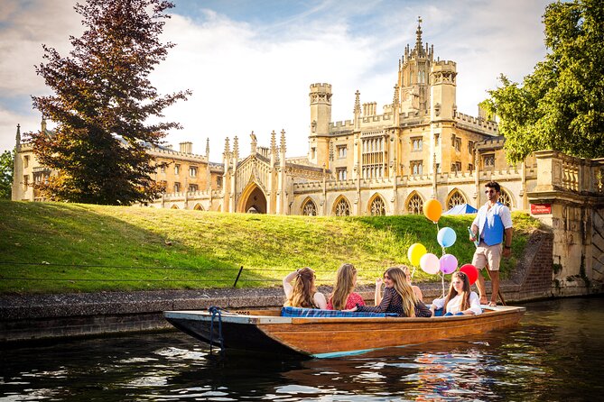 Cambridge - Shared Punting Tour - What to bring on board: snacks, layers, and comfort extras