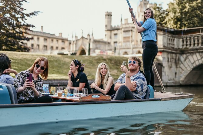 Cambridge - Shared Punting Tour - Picking the right time: morning light, winter vibes, and avoiding crowds